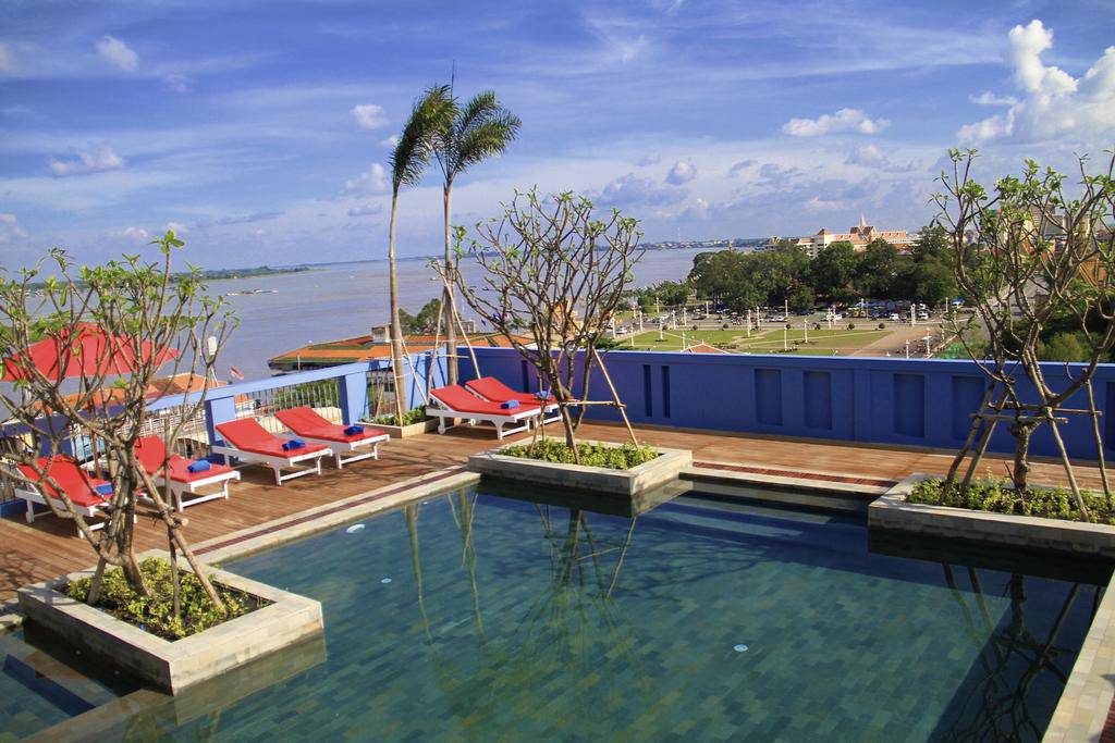 The Frangipani Royal Palace Hotel Apartment | Chey Chumneah Condo K pronájmu in Chey Chumneah