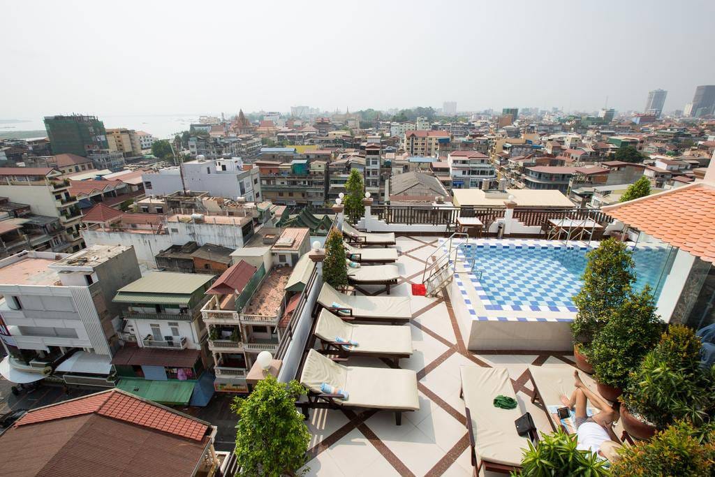 Queen Wood Hotel Apartment | Phsar Kandal I Condo À louer à Phsar Kandal I