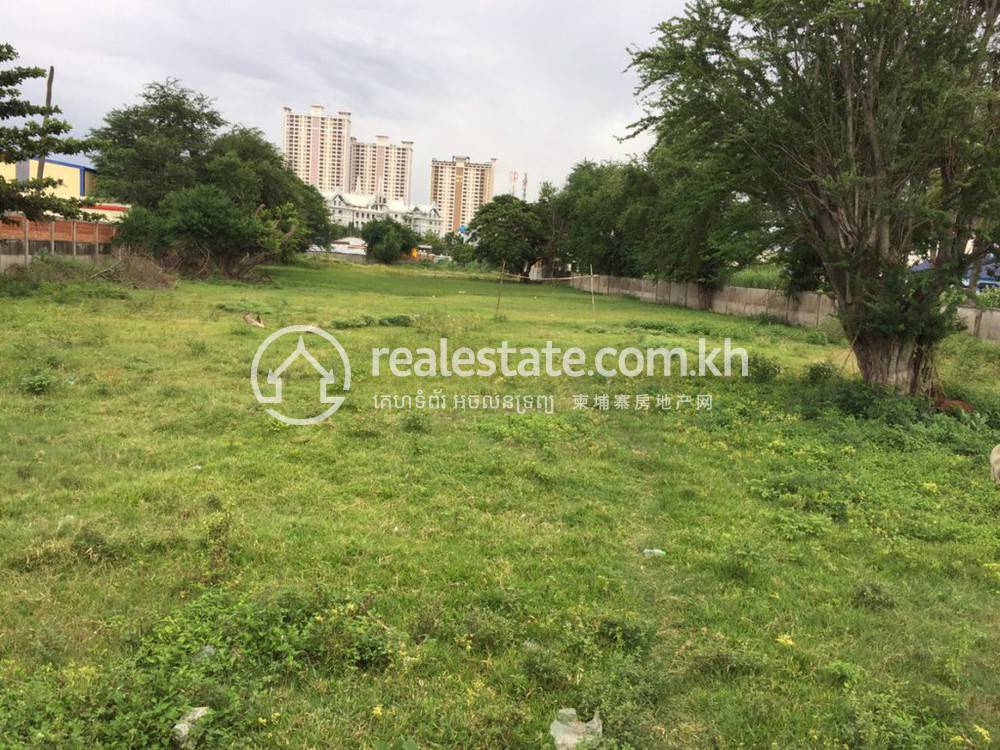 Lot For Sale in Phnom Penh POA
