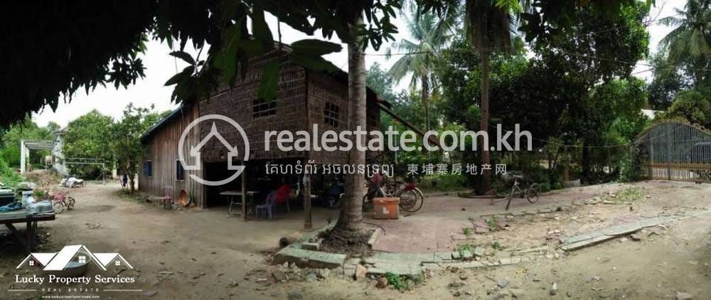 $1,100,000 Maison