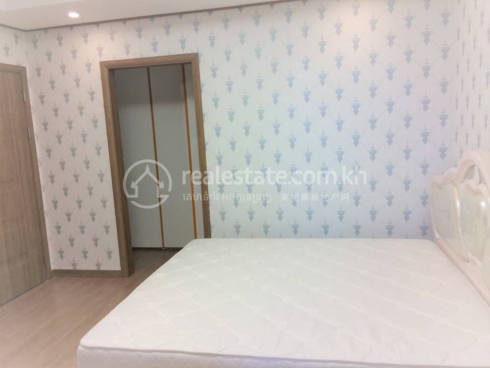De Castle Royal Condominium | Boeng Keng Kangのサービスアパート賃貸物件 $1,600