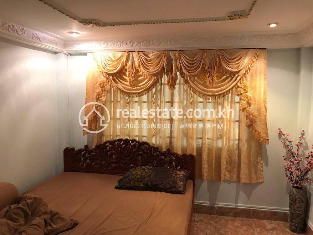 2,074 sqm Living Size borey For Sale in Russey Keo