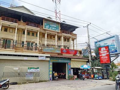 residential Shophouse for sale in Chrang Chamres I ID 131519