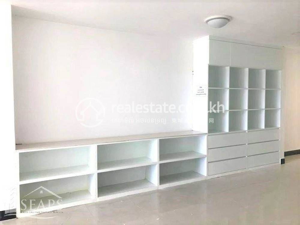 Chroy Changvarborey出售，价格$275,000