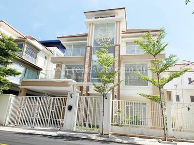 residential Villa for sale in Tuek Thla ID 140028