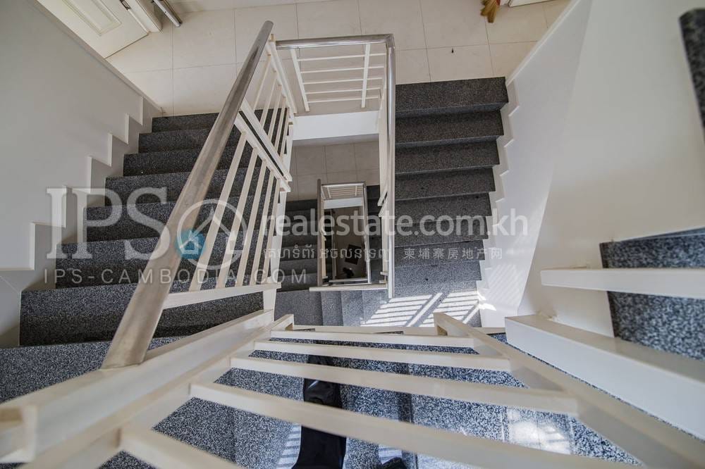 Borey Peng Huoth : The Star Emerald I | Dvojvila Na prodej in Sen Sok $320,000