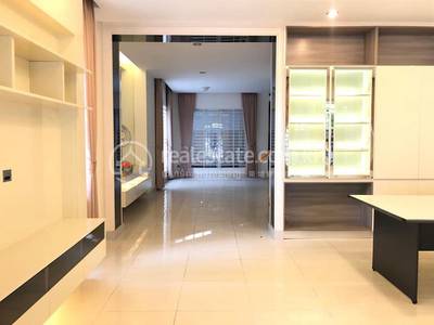 residential Villa for sale in Preaek Lieb ID 143803