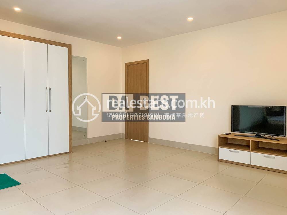 Tonle Bassac Apartment For Rent in Tonle Bassac