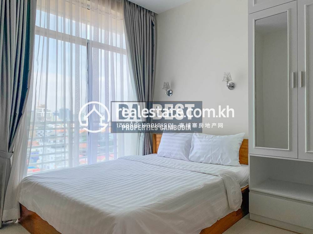 Апартаменты с Обслуживанием Для Аренды in Chamkarmon $1,250