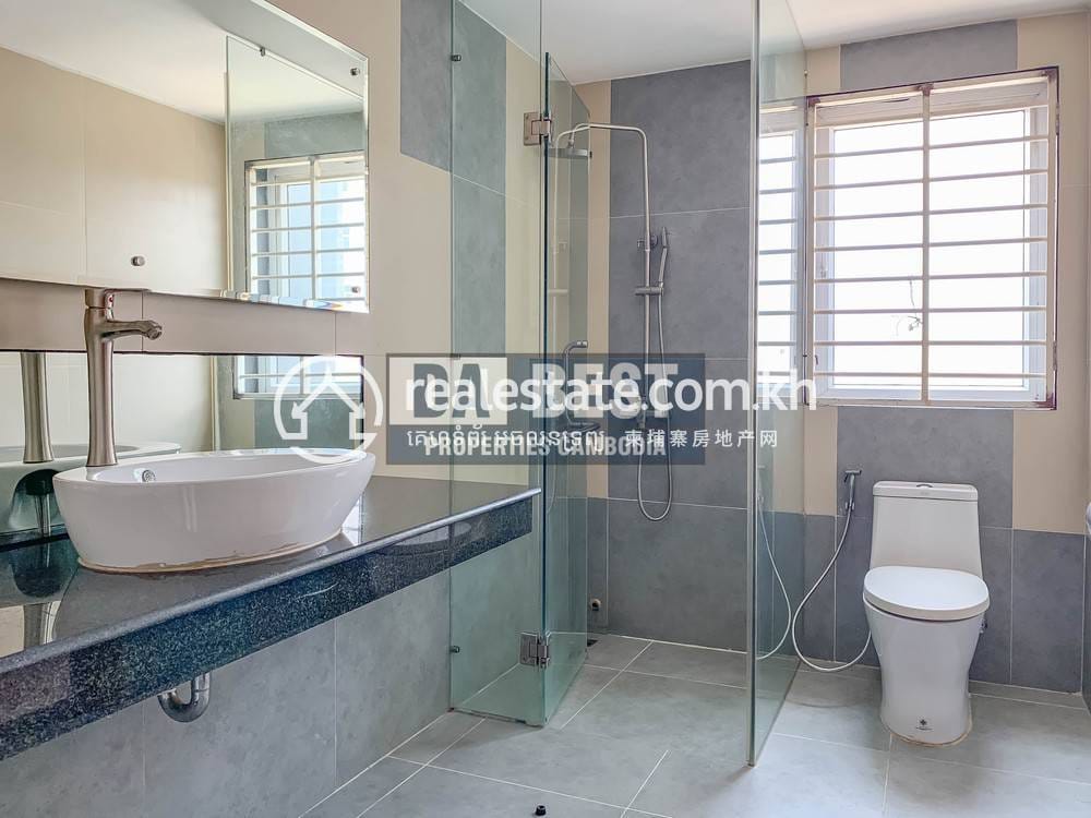 Апартаменты с Обслуживанием Для Аренды in Chamkarmon $700