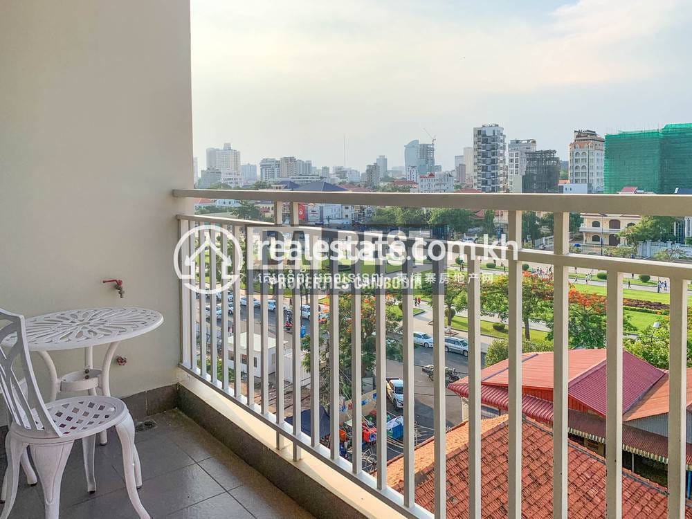 Апартаменты с Обслуживанием Для Аренды in Chamkarmon $1,300