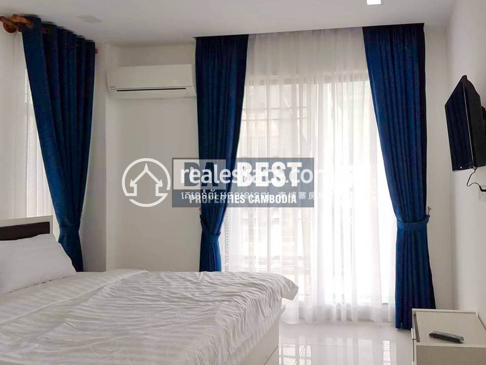 Апартаменты с Обслуживанием Для Аренды in Chamkarmon $750