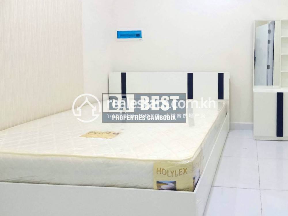 Апартаменты с Обслуживанием Для Аренды in Chamkarmon $950