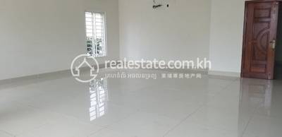 សែនសុខ, ភ្នំពេញ