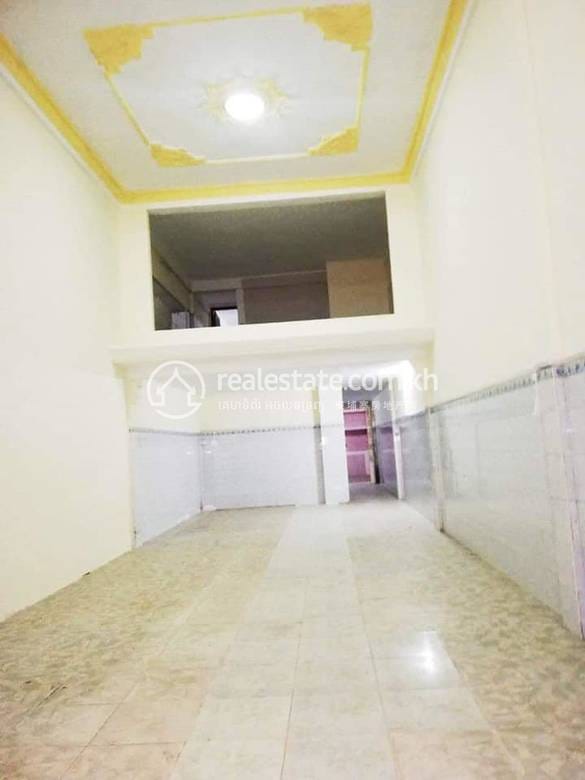 78 sqm Living Size House and lot Na prodej in Daun Penh
