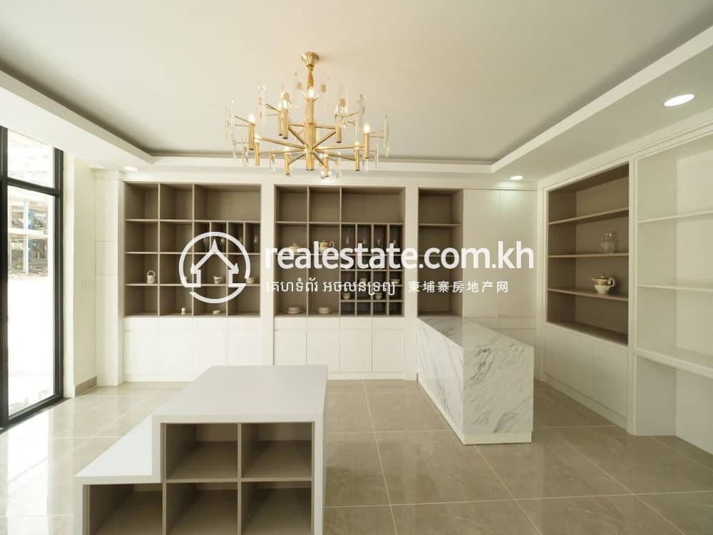 Borey Lorn City Lotussana | Dom z lokalem handlowym Na sprzedaż w, Chaom Chau 2, Por Sen Chey, Phnom Penh