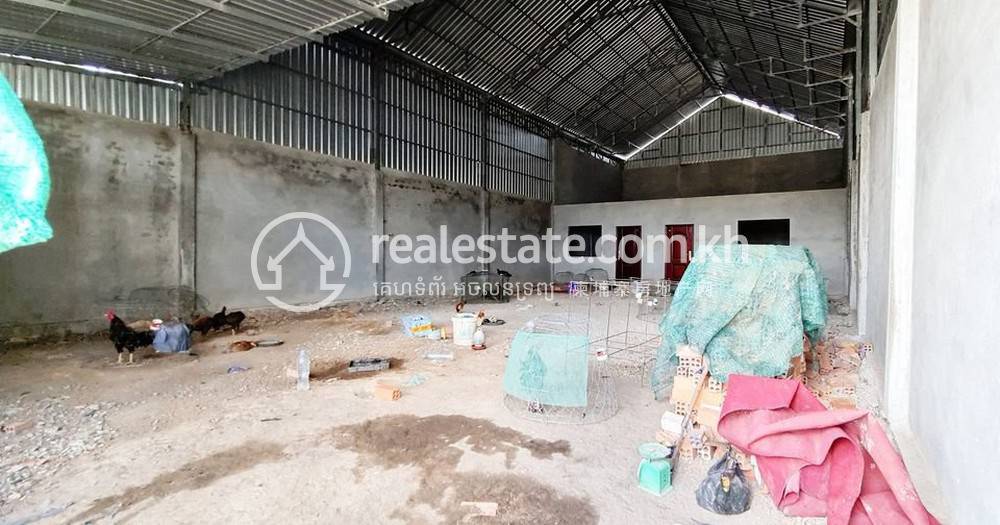 240 sqm Living Size Warehouse For Sale in Dangkao