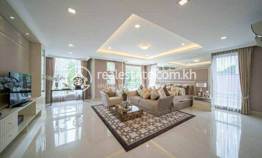 144 sqm Living Size Vila Na prodej in Chbar Ampov