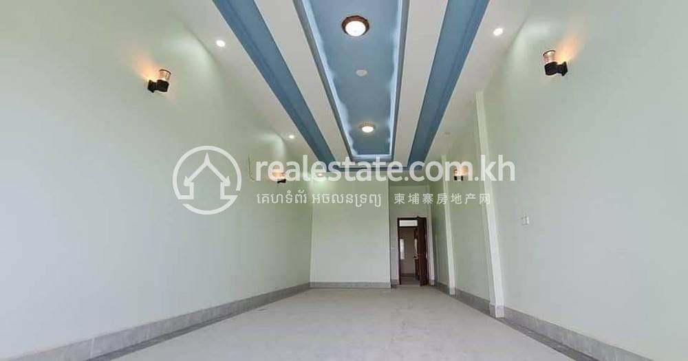 ตึกแถว สำหรับขาย ใน Por Sen Chey $325,000