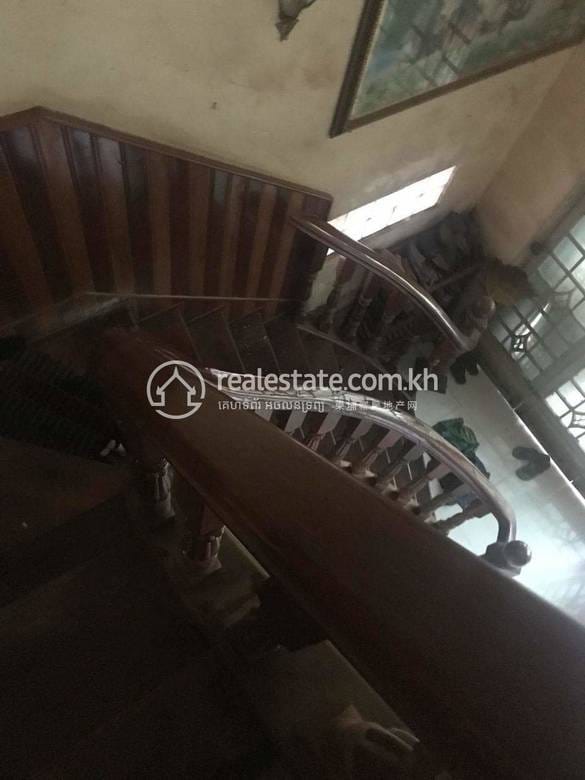 House and lot សំរាប់លក់ នៅChbar Ampov តម្លៃ $200,000