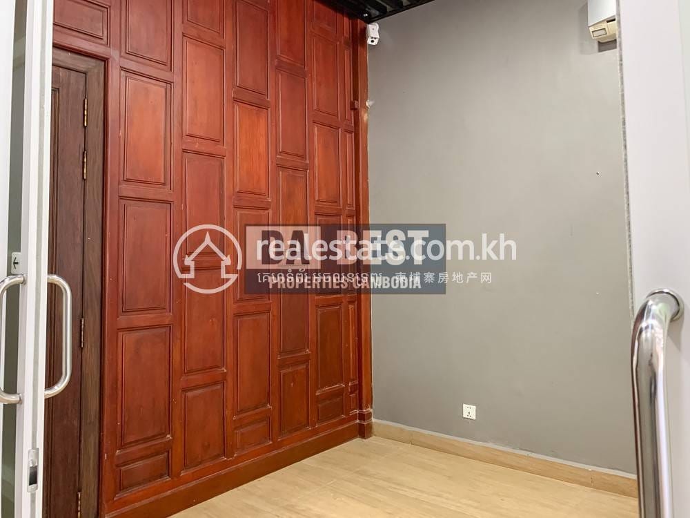Daun Penh店屋出租，位于Wat PhnomDaun Penh，价格$950