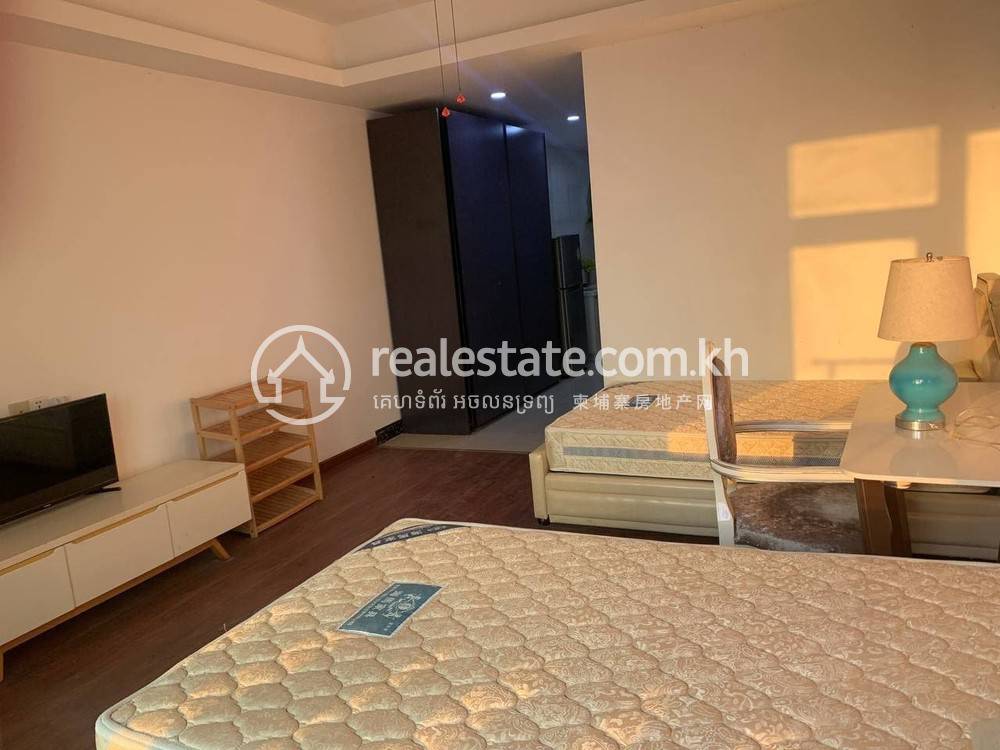 Condo For Rent in Tonle Bassac, Chamkarmon, Phnom Penh