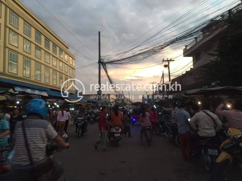 Maison-boutique À vendre à Por Sen Chey, Phnom Penh