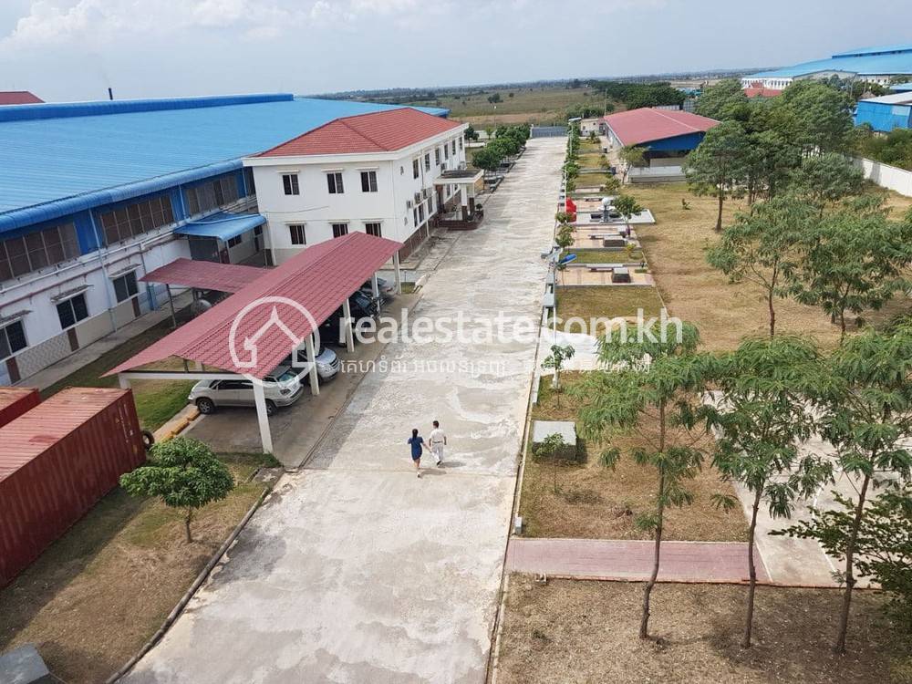 居住面積12,500㎡の工場売り物件（Khsach Kandal）
