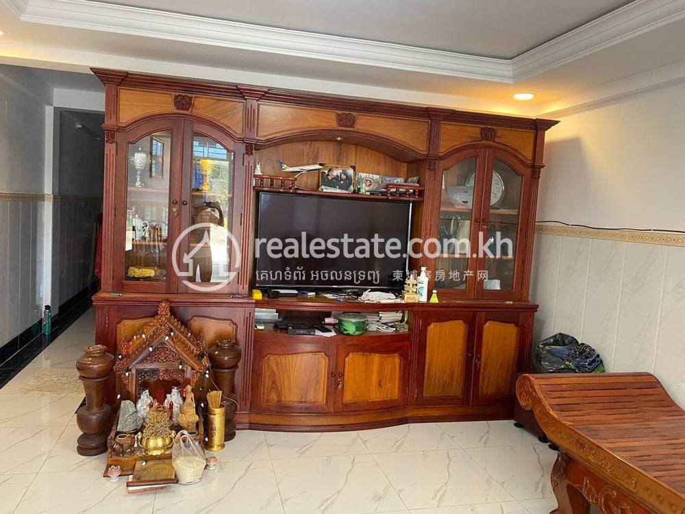 Meanchey65.6平方米使用面积House and lot出售