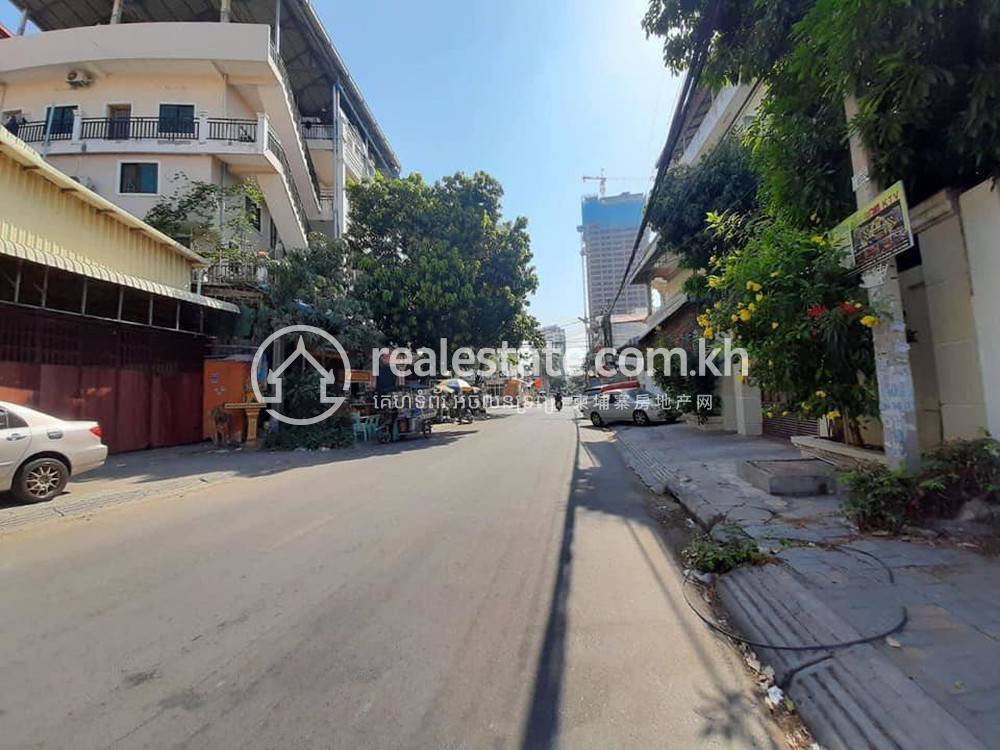 326 sqm Living Size Warehouse For Sale in Toul Kork