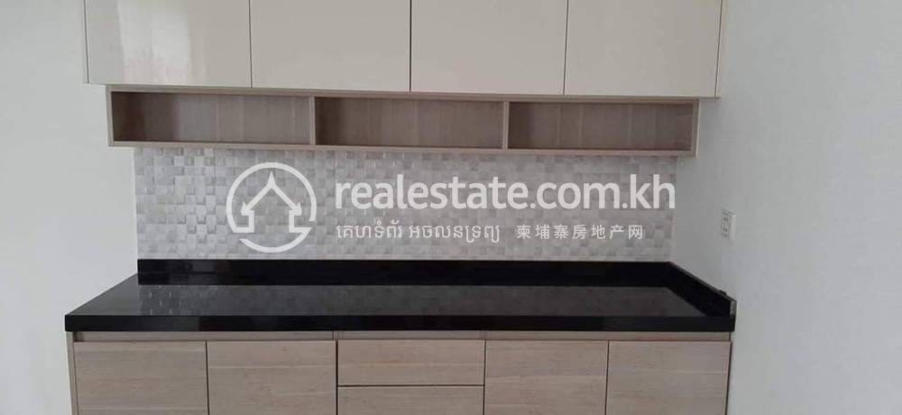 Chbar Ampovの別荘売り物件 $188,000