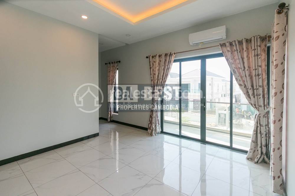 60 sqm Living Size Dvojvila K pronájmu in Prasat Bakong