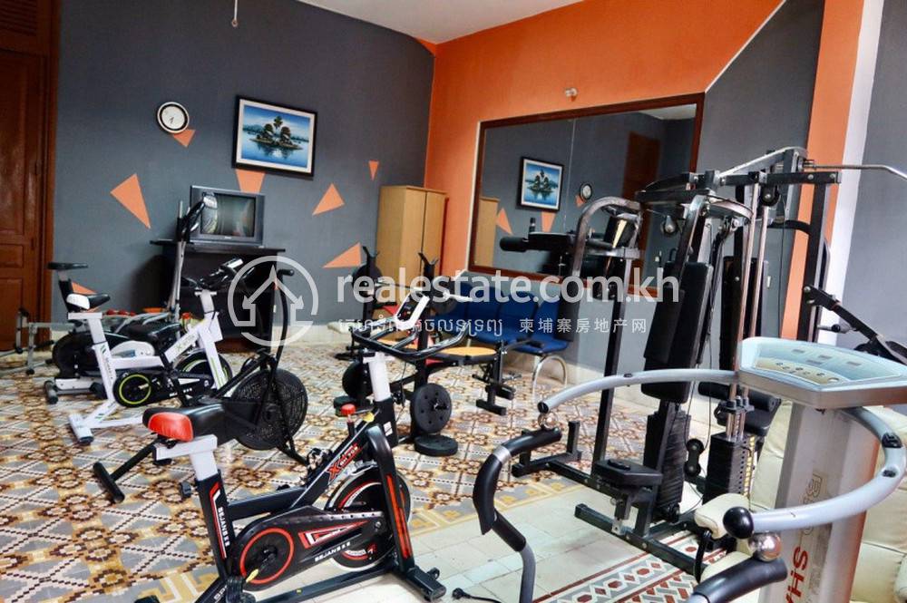 Apartment For Rent in Chey Chumneah, Daun Penh, Phnom Penh