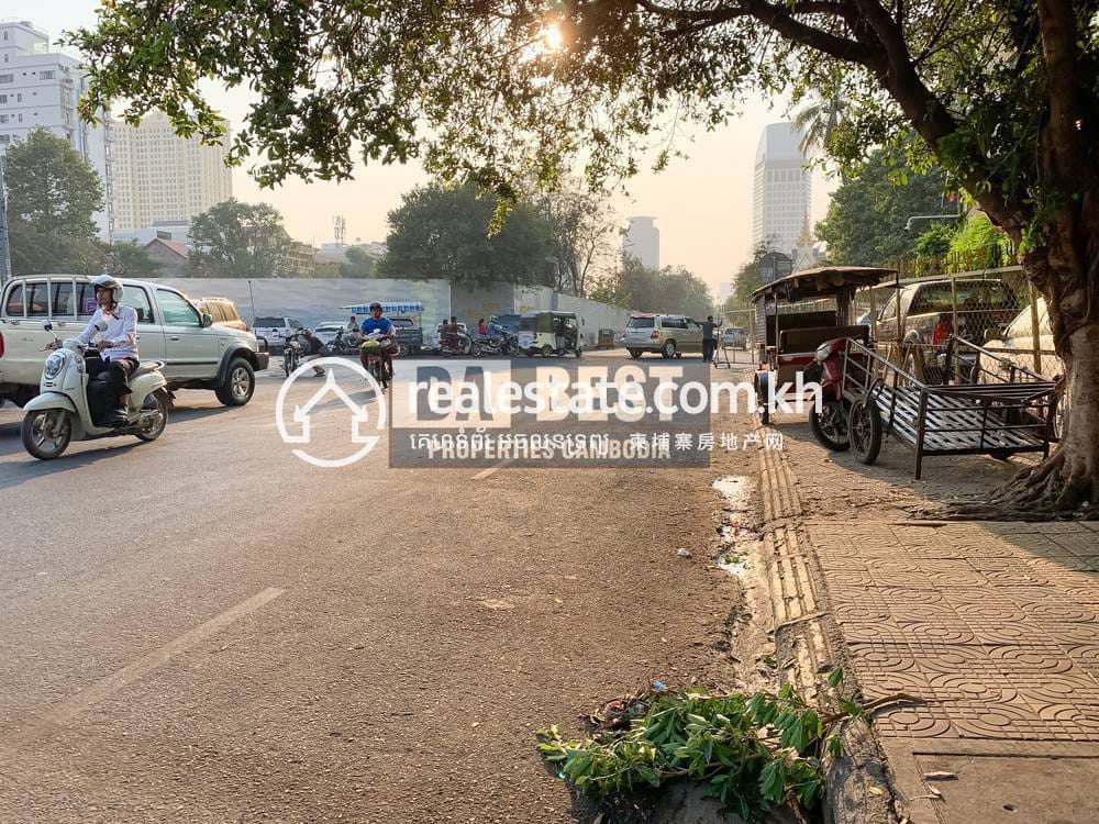 Daun Penh零售店出租，位于Wat PhnomDaun Penh，价格$3,200