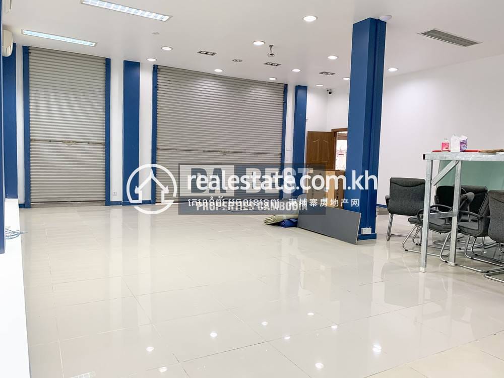 Wat Phnom零售店出租，位于Wat Phnom