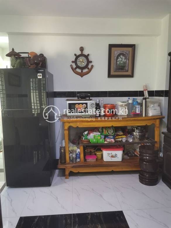 Por Sen CheyHouse and lot出售，价格$99,000