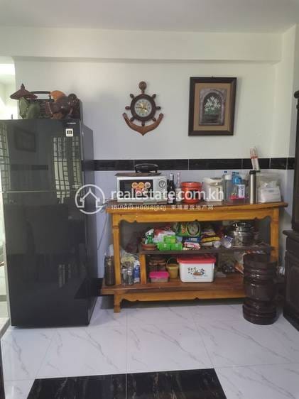 Por Sen CheyHouse and lot出售，价格$99,000