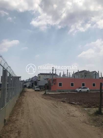 House and lot สำหรับขาย ใน Ta Khmau $108,000