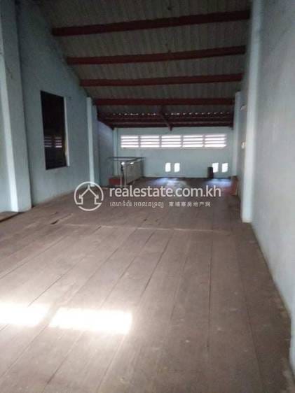 BattambangHouse and lot出售，价格$180,000