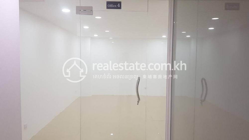 145 sqm Living Size Офисы Для Аренды in Toul Kork