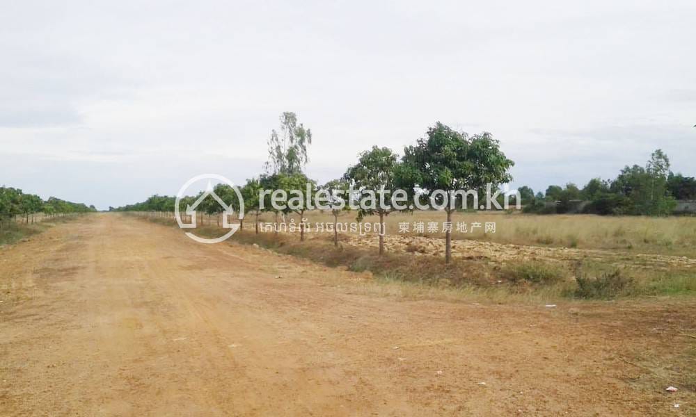 Pozemky Na prodej in Kampong Tralach Na dotaz