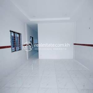 House and lot Na sprzedaż o powierzchni mieszkalnej 75.4 m² w Por Sen Chey