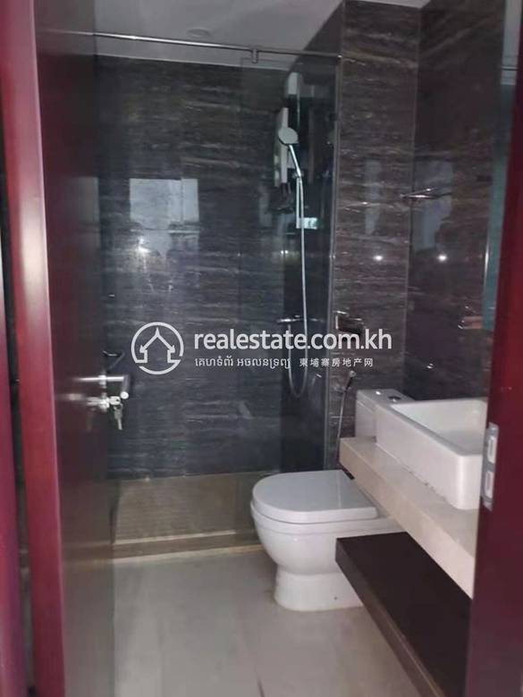 Condo For Sale & Rent w 7 Makara $125,000
