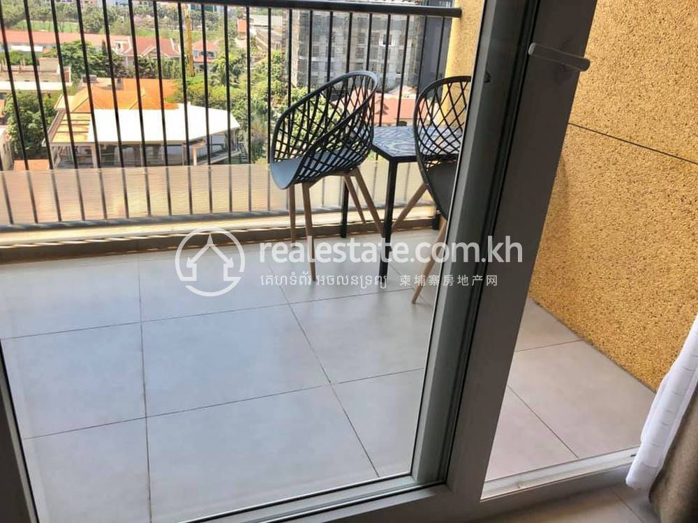 Apartment For Rent in Chamkarmon $1,000