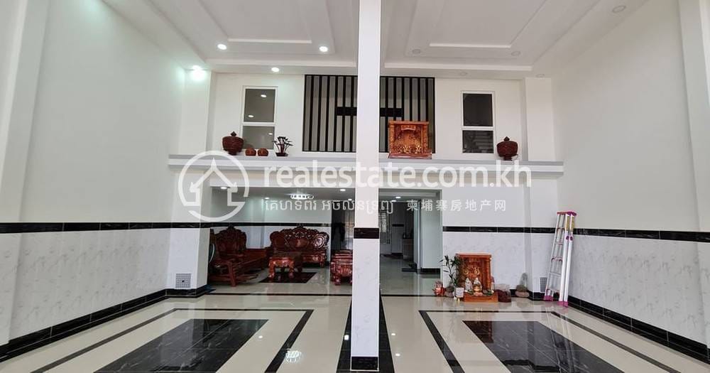 Furnished Building For Sale