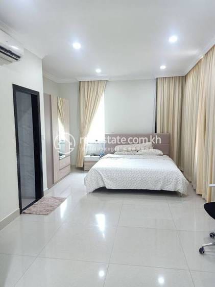 Villa 5 chambres À louer pour $5,000