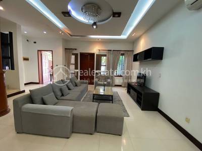 $2,600 Villa