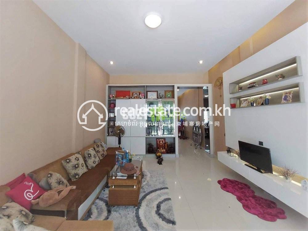 Shophouse For Sale in Chbar Ampov $189,000