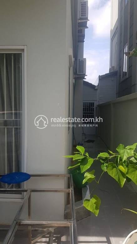 Twin Villa For Sale in Sen Sok, Phnom Penh