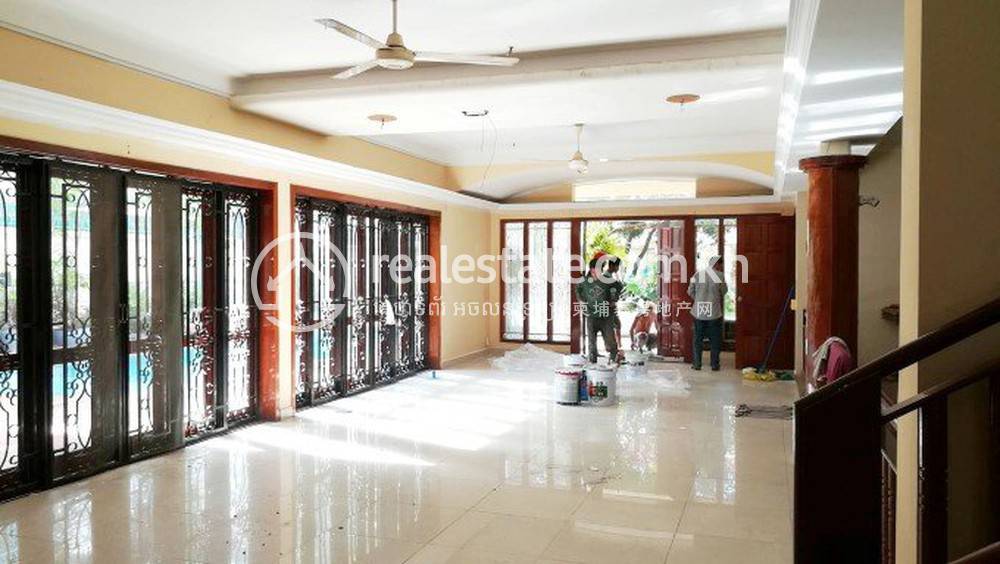 $2,600,000 Vila